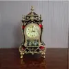 Bordklockor Europeiska stilkontor Metall Racking Vintage Shelf Sculpture Archaistic Clock Decor