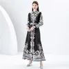 Retro-Druck, weißes Boho-Maxikleid, Damen-Designer, lange Ärmel, Revers, Knopfleiste vorne, schlanke, elegante Urlaubs-Hemdkleider, 2023, Frühling, Herbst, Paisley-Blumenmuster, Runway-Kleider