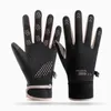 Los guantes de ciclismo protegen sus manos de los elementos con estos dedos completos repelentes al agua adecuados para hombres y mujeres