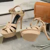 Ontwerpers sandalen schoenen met platformhak voor dames 100% koeienhuid Steenpatroon Lakleer 13 cm hoge hak designerschoen Smalle band open teen sandaal 35-42