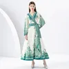 Robe de soirée à manches lanternes Boho Maxi Robe Paisley Floral Femme Designer Col en V Vintage Side Lace Up Bow Vacances Robes portefeuille vertes 2023 Printemps Automne Slim Runway Frocks