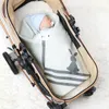 Cobertores Swaddling Knit Macio Nascido Menina Menino Bonito Coelho Xadrez Cama Berço Quilt Moda Pompom Criança Infantil Stroller Swaddle Wrap 231202