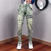 Jeans pour hommes automne hiver cassé Denim Jean Patch pieds minces mode rétro Cargo Pantalon Vintage Pantalon Skinny Homme 231202