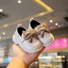 First Walkers Baby Girl Princess Shoes Toddler Non Slip Plat Soft Sole Leather Rubber Crib Lovely Futterfly Knot Spädbarn 231202