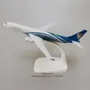 Aircraft Modle Alloy Metal Oman Air Airlines Diecast Airplane Model Airbus 330 A330 Airways Płaszczyznę stojak samolotów Prezenty dla dzieci 16 cm 231202