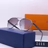 Gafas de sol de diseño para hombre Gafas de sol de conducción retro para mujer tendencia hombres gafas de regalo casuales Sombreado de playa Protección UV gafas polarizadas con caja