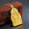 Collane con ciondolo Squisita Craved Avalokitesvara Collana per uomo Gioielli Placcato oro lucido Scritture Benedizione Buddha Regalo maschile