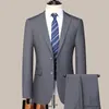 Garnitury męskie 2023 Suit Solid Kolor Light Business Zestaw Business Autumn Youth Slim Fit Dwie guziki