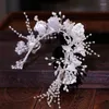 Fermagli per capelli Fiore in resina Perle Fascia per capelli da donna Tiara da sposa Corona Accessori per clip da sposa color argento