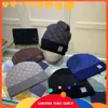 1Клетчатая дизайнерская шапка, дизайнерские шапки для мужчин, вязаные шапки, зимняя шапка, осенняя термо-тюбетейка, лыжные путешествия, классические роскошные шапки, коричневые, черные, серые, сохраняйте LK