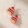 Brincos de parafuso prisioneiro bolo de morango para mulheres resina artesanal bonito meninas diversão doce comida gota brinco plástico orelha jóias presente