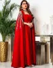 Eleganckie arabskie Kaftan Czerwone sukienki wieczorowe dla kobiet Cape Rękawy Długość podłogi Linia formalna sukienka kwadratowa szyja długa satynowa okazja Specjalna okazja Prom 2024