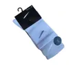 Best verkopende 10 kleuren modemerk katoenen sokken voor heren nieuwe zwarte casual heren- en damessokken zacht en ademend zomer- en winter herensokken v9