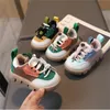 Nuovo stile Schema Atletica scarpe atletiche Soft Comfort Toddlers Baby Casual Sneakers Colori assortiti per bambini Scarpe per ragazzi Outdoor Girls Trainer