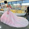 Rosa lucido innamorato abito Quinceanera pizzo applique paillettes perline con mantello dolce messicano 16 abiti XV 15 anos