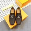 40 Modello Traspirante in vera pelle Designer Uomo Scarpe eleganti Slip on mocassini estivi Uomo Scarpe casual in pelle Blu Appartamenti Vendite calde Scarpe da guida Mocassini