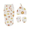 Filtar Swaddling 3st Cute Born Baby Swaddles Wrap and Hat Set 100 Cotton Boys Girls Justerbart Swaddle Spädbarn för 0 6 månad 231202