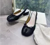 2024WOMEN TABI BALLERINAS SHOES DESIGNER MM6 LEATHER CHEELS BALLET SHOED LUXURY FLAT BOTTOR