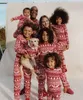 Familjsmatchande kläder julfamilj matchande pyjamas set mamma pappa barn älg tryck 2 stycken passar baby romper mjuk sömnkläder familj look xmas gåva 231121