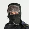 Fietspetten Maskers Hoge kwaliteit Winter Outdoor Gezicht en nek Warme sneeuwhoed met masker Bergbeklimmen Skiën Rijden Perzik Fluwelen Bomberhoed 231216