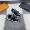 2023 Buty swobodne Dzieci Toddler Sneakers Ochrona Pakiet Deszcz na chmurze Phantom Designer Athletic Navy Sea Salehe Rozmiar 26-35