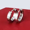2023 orecchino a cerchio in oro acciaio al titanio per donna squisita semplice moda C anello con diamanti orecchini da donna gioielli regalo231o