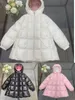 Kinder-Daunenjacke, schwarze Farbe, Designer-Baby-Mädchen-Rosa, modische Feder-Daunenmäntel, Oberbekleidung, Kleidungssets, 100–160 cm