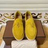 스포츠 2024 Loro P Tassel Loafers 캐주얼 커플 영국 스타일 원발 가죽 소프트 싱글 신발 콩 신발