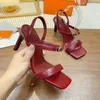 여름 여성 샌들 디자이너 세련되고 섹시한 슬림 하이힐 아름다운 오픈 발가락 웨딩 신발