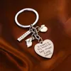 12pcs Charms en métal Porte-clés Il faut un grand cœur pour aider à façonner les petits esprits Porte-clés BPPLE Règle ABC Lettres Enseignants Porte-clés Ri257d