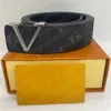 Mode Buckle Designer Belt äkta läderbälte Big Gold Buckle Belt V Letter Design Hög kvalitet Designer Män Kvinnor Mensbältes Designer Bälten för kvinnodesigner