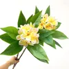 Fiori decorativi Bel fiore artificiale di frangipani con steli lunghi Bouquet da sposa per feste a casa Decorazioni da tavolo Plumeria realistica