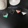 4 kolory metalowy trójkąt otwarty pierścień z pieczęcią dla kobiet Pierścienie palców literowych Akcesoria biżuterii Najwyższa jakość305t