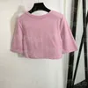 トリミングされた女性Tシャツ半袖女性トップティーレター刺繍デザインピンクの白いシャツ