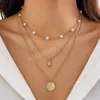 Catena di perle finte a strati con pendenti in cristallo e paillettes Collana per donna Accessori da ufficio alla moda da donna sul collo