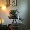 Oggetti decorativi Figurine Lampada da tavolo retrò Angler Fish Light con testa flessibile Lampade artistiche per Home Bar Cafe Art Ornaments 231204