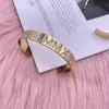 Bangle Luer Custom Name Bangles/Armband Personlig 5A Zircon Coff Bangle Rhinestone Anpassade smycken Mors Chiristmas -gåvor 231204