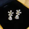 Charm Crystal Waterdrop Pendants Women's Drop Earrings Rhinestone Flower Top Korean Girls Lovely Dangle Earrings kolczyki damskie R231204