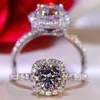 Pierścienie ślubne Knobspin D Color okrągły pierścień 925 srebrny srebrny z 18 -karatowymi białymi złotymi pierścionkami dla kobiet Wedding Pround Fine Jewelry 231202