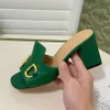 Klasyczne sandały na wysokim obcasie Kapcie Slajdy Designerskie Kobiety Chunky Platforma Kapcia podwójnie metalowe skórzane pół śluzowaty buty dla kobiet C120501