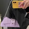 Designers de luxe Sac sous les bras de la chaîne Quincaillerie originale en peau de vache LINDS AY Sac à bandoulière Sac à croissant Sac à rabat magnétique à arc fermé Sac à main diagonale à une épaule