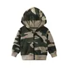 Kläder sätter pojkar barns kamouflage camo hoodie kostym långärmad huvjacka kappa sportbyxor 2023 våren hösten 231204