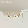 Anneaux de mariage Bague plate remplie d'or 14 carats, bague minimaliste faite à la main, bijoux délicats pour femmes, bijoux imperméables, bague résistante au ternissement 231204