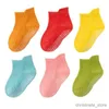 Barnstrumpor 6 par/parti 0 till 6 år Bomull Barnens antislip Boat Socks for Boys Girl Low Cut Floor Kid Sock med gummi Grips Four Season R231204