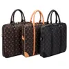 Feito na China Bolsas de maleta de homens inteiros de mulheres Designer Luxurys estilo bolsa clássica marca hobo bolsa de moda purs283k