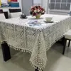 Tafelloper Vintage Lacey Koffie Cover Hand Gehaakte Rechthoek Ronde Doek Kwastje Eettafelkleden voor Bruiloft Decor 231202