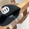 Projektant czapki luksusowe czapki czapkę czapkę czapkę odpowiedni dla mężczyzn i kobiet jesienne zimowe czapkę trend na zewnątrz wielokolorowy multogolowy przypadkowy unisex fajny