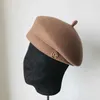 Klassiska damer basker hatt fancy ull kände varmare vinterkapp vit svart kvinnor fedora fascinator pillbox formell 230920