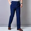 Heren jeans 2023 mannen elastische taille slanke fit hoge zakken casual zachte rechte rechte enkel lengte middelbare leeftijd vader lange broek