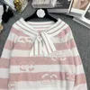 Camisetas de punto para mujer Marca de diseñador Xiaoxiangfeng 2023 Lazo reductor para niña New Age, imitación de diamante, color de contraste, estilo versátil, suéter de manga larga para mujer NB4E